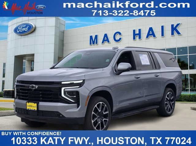 Used 2025 Chevrolet Suburban RST w/ Comfort Package image 6