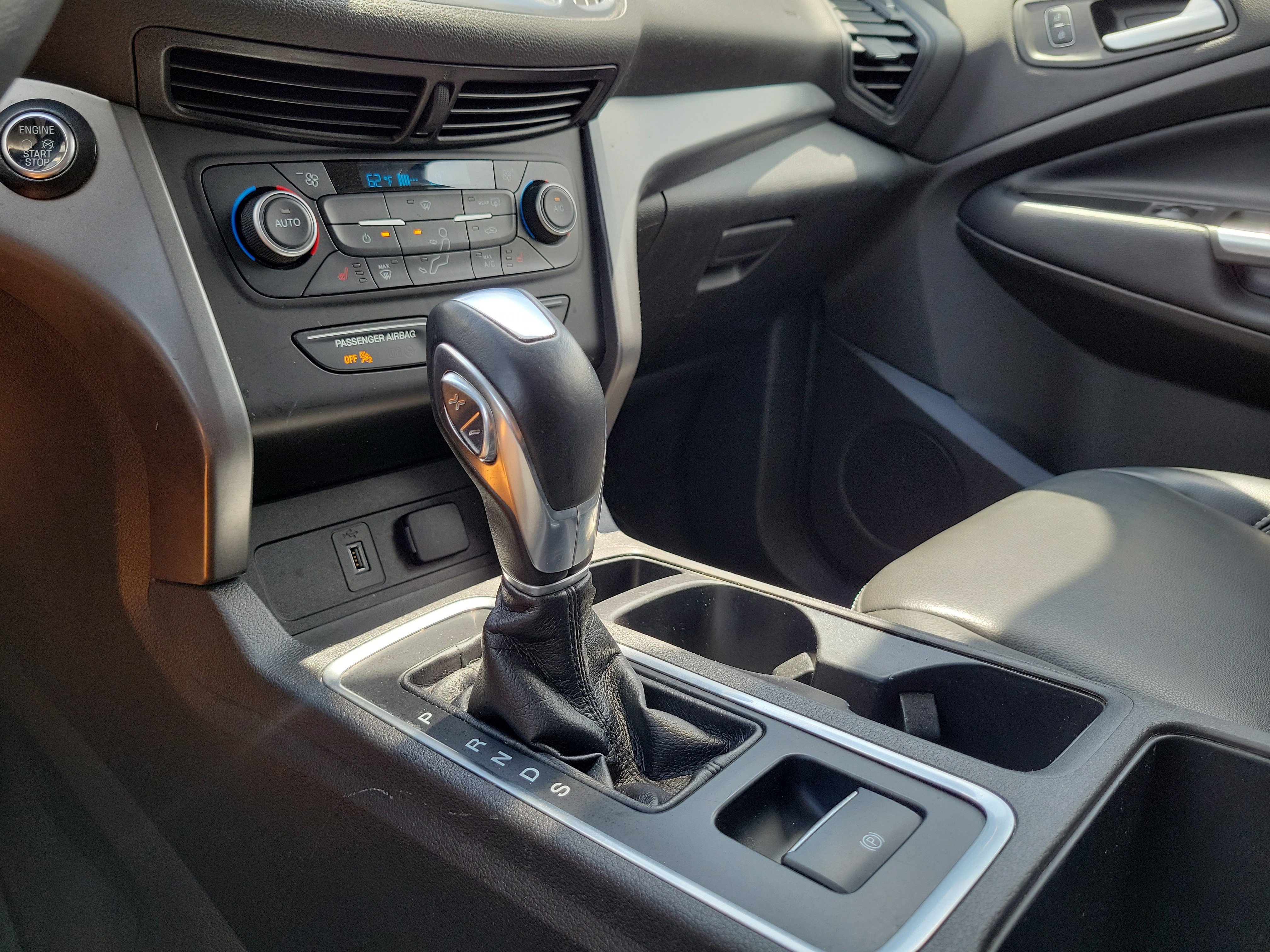 Certified 2019 Ford Escape SEL FWD image 29