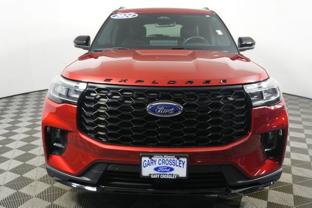 Certified 2025 Ford Explorer ST image 7