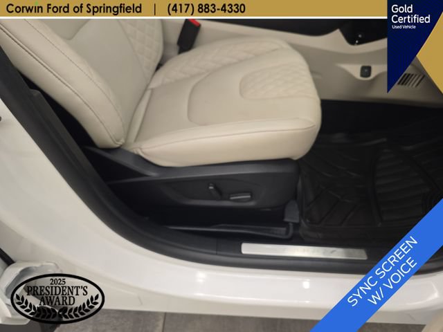 Certified 2024 Ford Edge Titanium AWD/4WD image 11