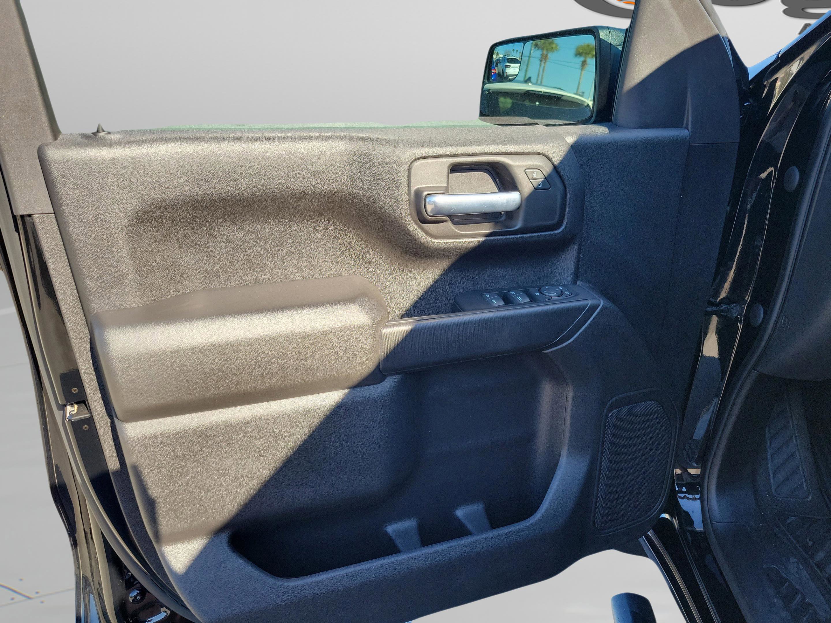 Used 2022 Chevrolet Silverado 1500 Custom image 26