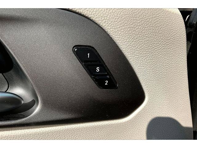 Used 2024 Chrysler Pacifica Touring-L FWD image 17