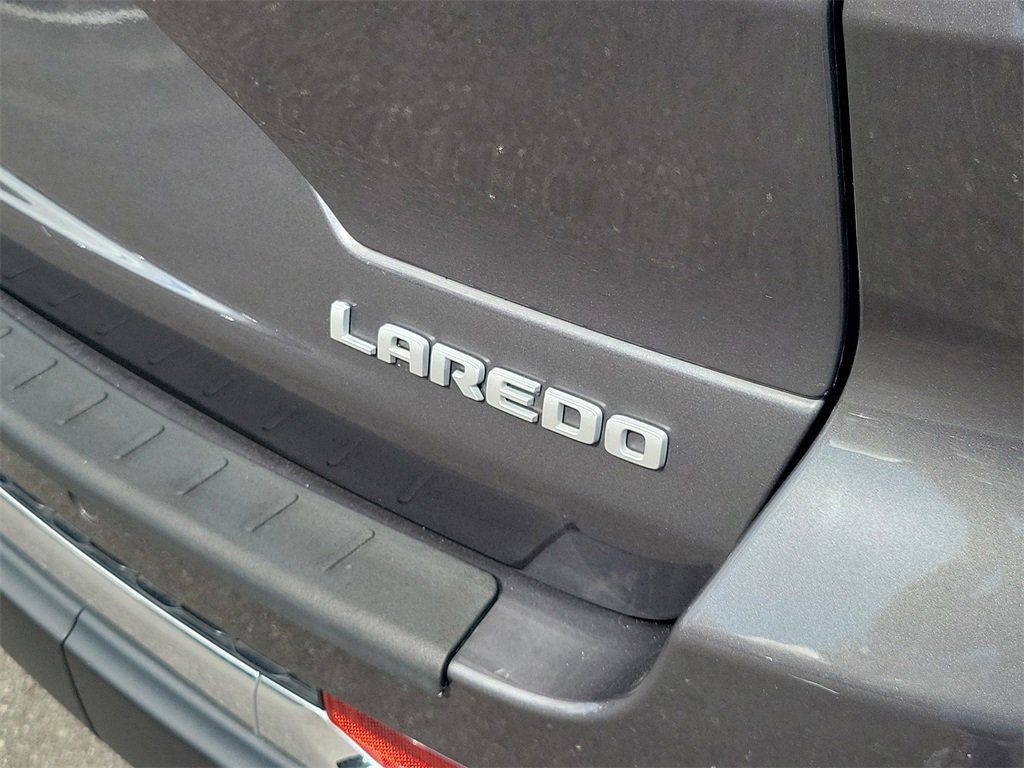 Used 2024 Jeep Grand Cherokee Laredo X image 6