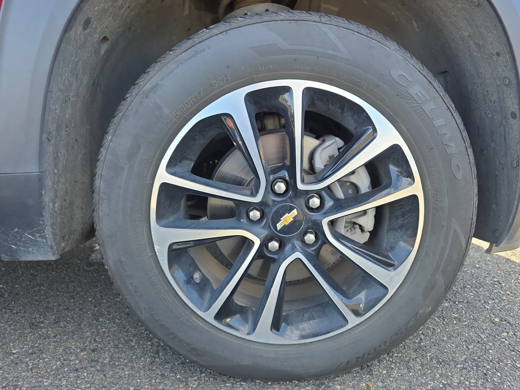 Used 2025 Chevrolet TrailBlazer LT AWD/4WD image 14