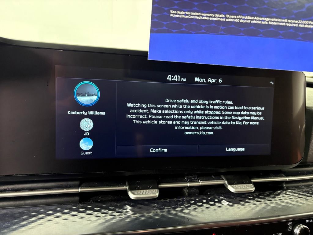 Used 2023 Kia Carnival SX Prestige image 17