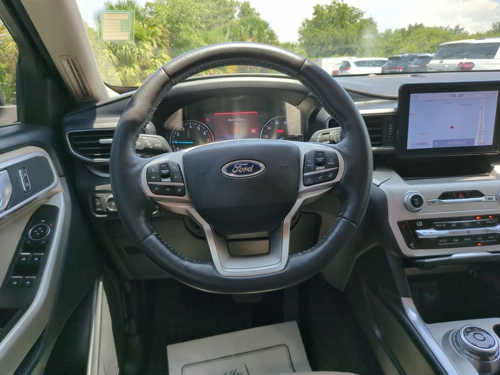 Certified 2021 Ford Explorer XLT w/ Equipment Group 202A RWD image 18