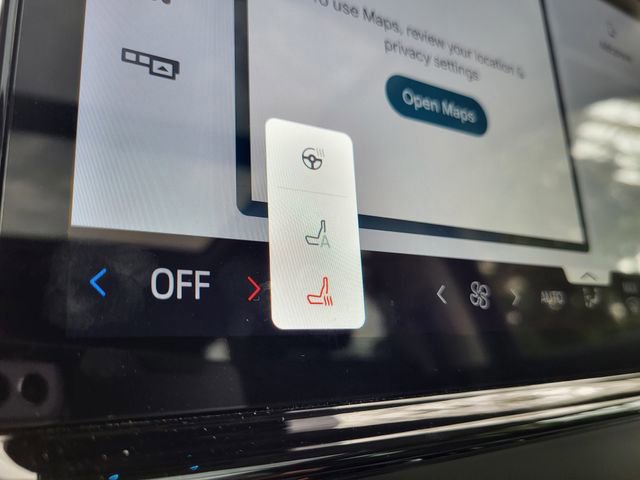 Certified 2025 Ford Expedition Active image 22