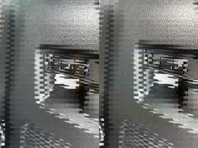 Certified 2022 Ford Explorer Limited w/ Equipment Group 301A image 33