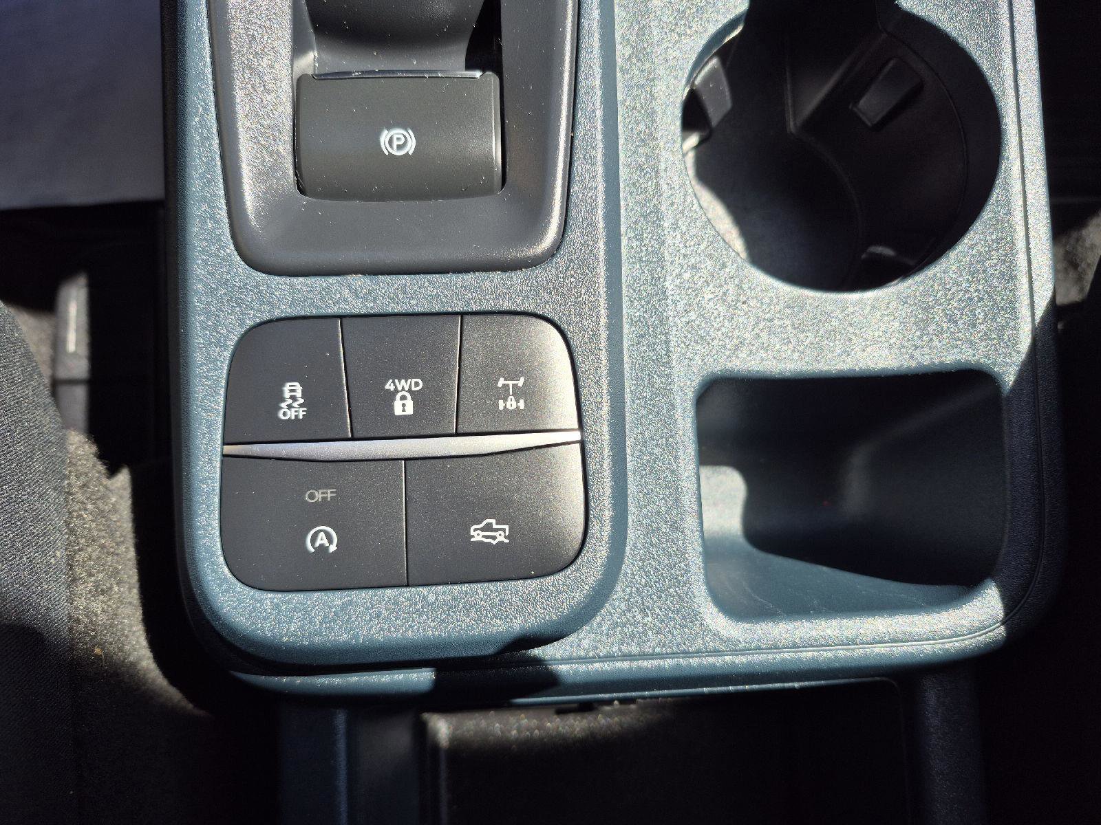 Certified 2025 Ford Maverick Tremor image 17