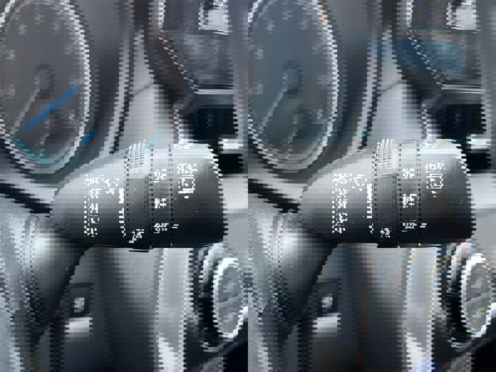 Used 2021 Toyota Venza LE image 26