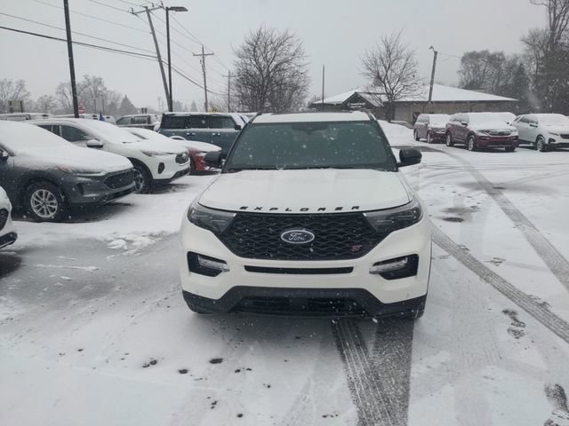 Certified 2024 Ford Explorer ST w/ Equipment Group 401A image 15