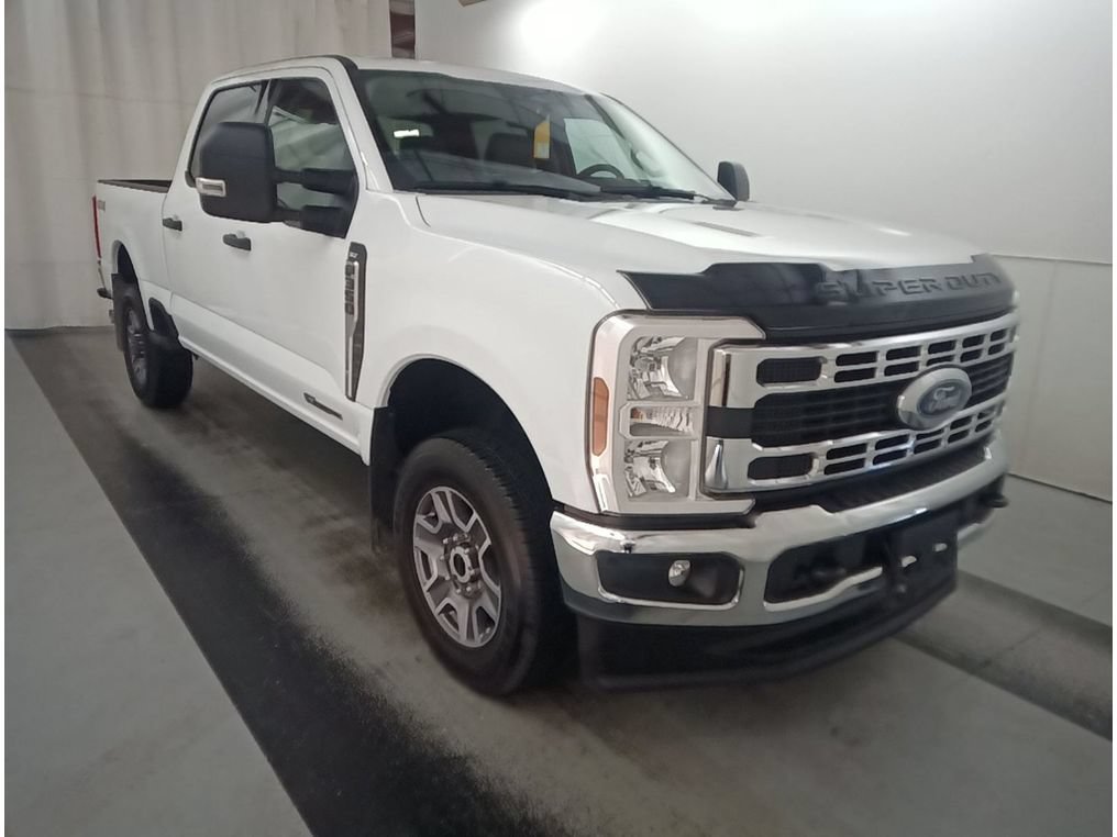 Certified 2025 Ford F350 XLT AWD/4WD image 5
