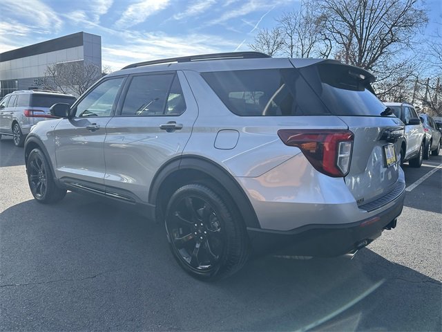 Certified 2023 Ford Explorer ST-Line w/ Class IV Trailer Tow Package image 2
