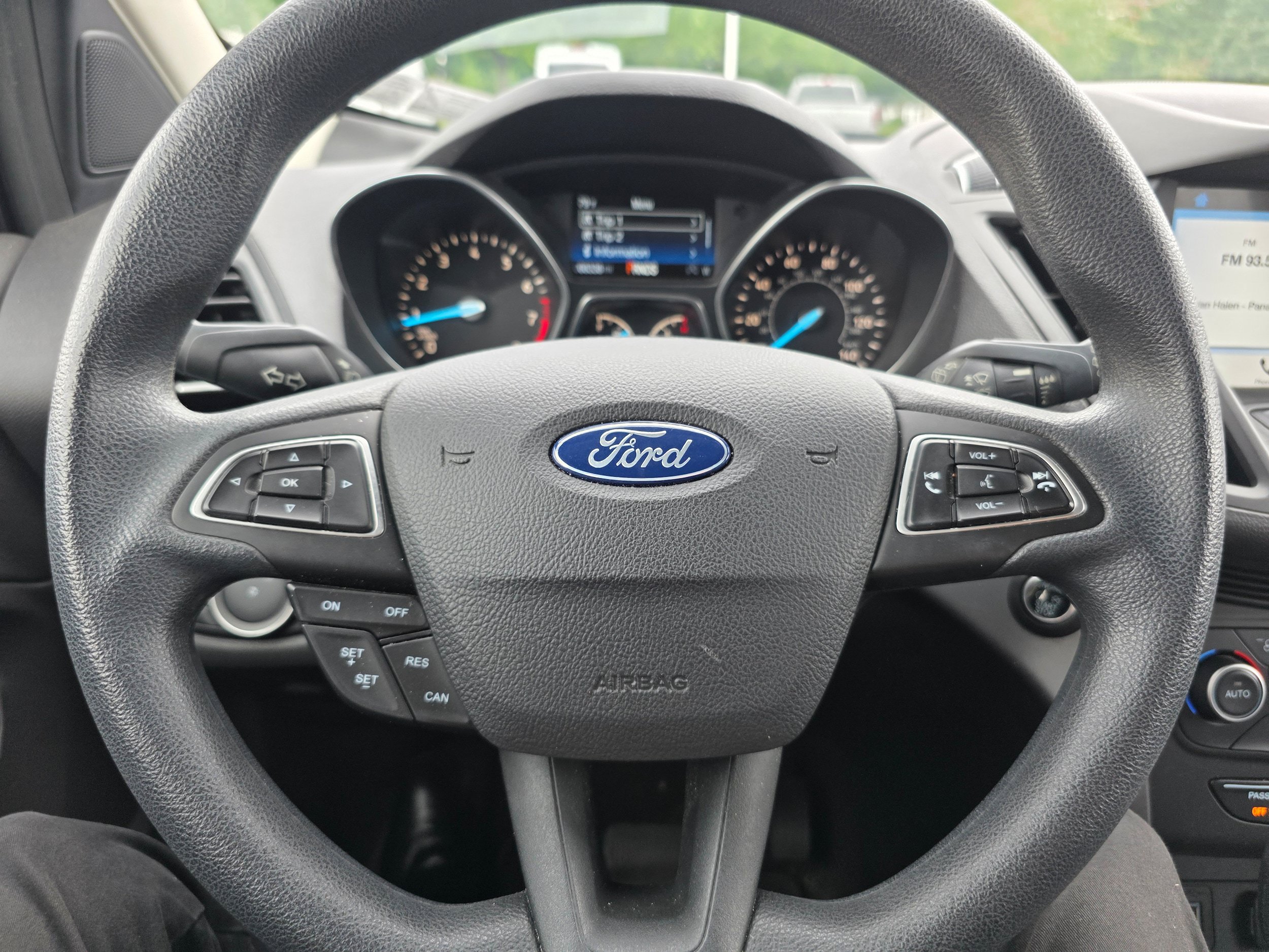 Certified 2019 Ford Escape SE AWD/4WD image 11
