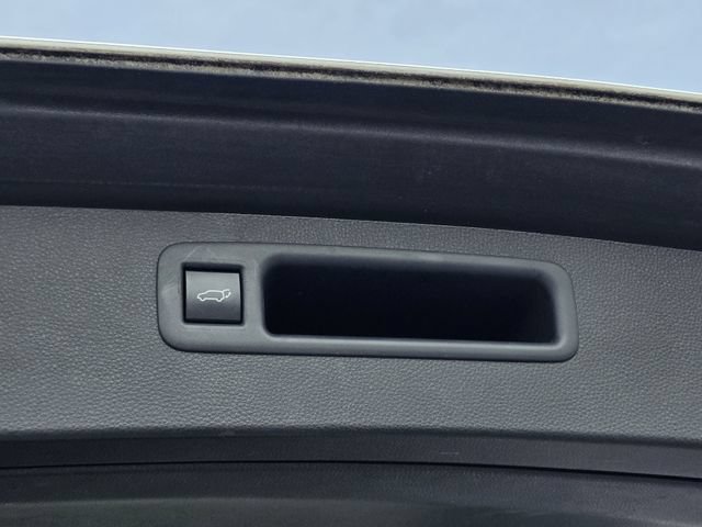 Used 2021 Toyota Highlander XLE FWD image 31