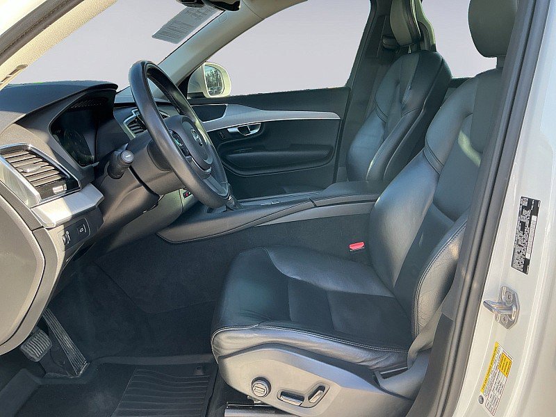 Used 2021 Volvo XC90 T5 Momentum w/ Advanced Package image 6