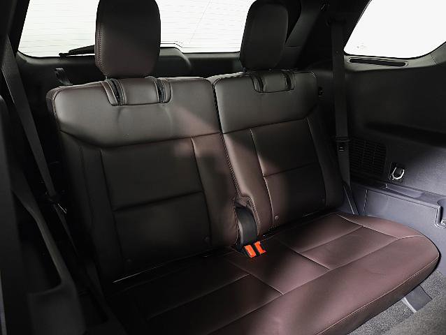 Certified 2025 Ford Explorer Platinum AWD/4WD image 11