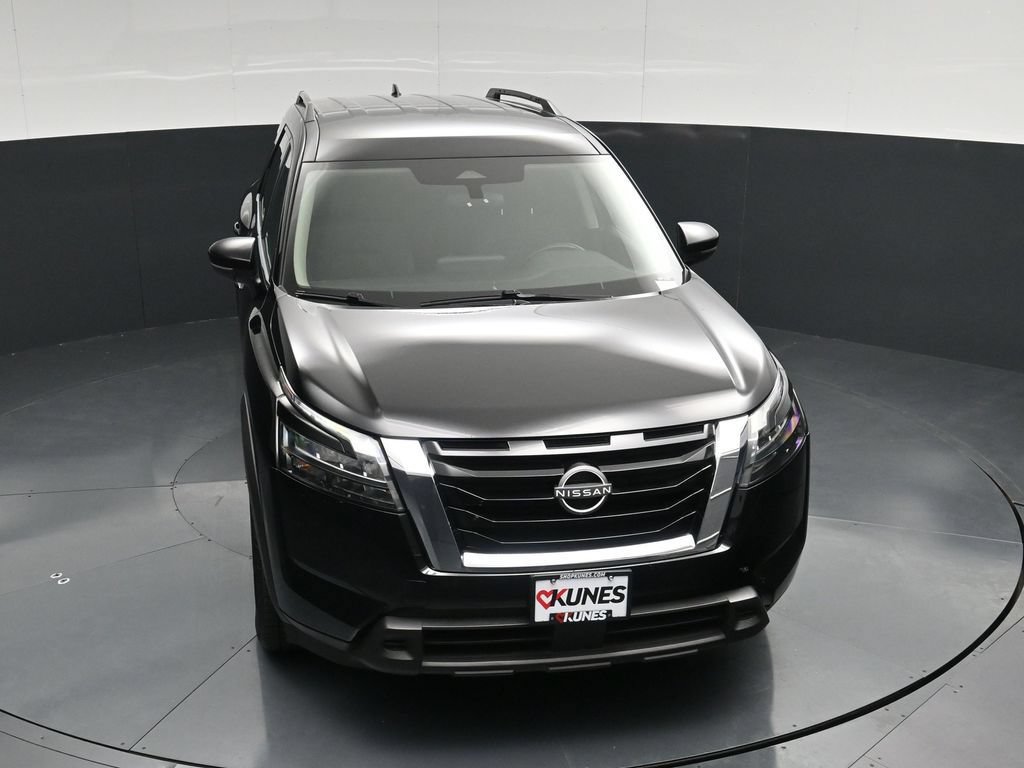 Used 2025 Nissan Pathfinder SV FWD image 48