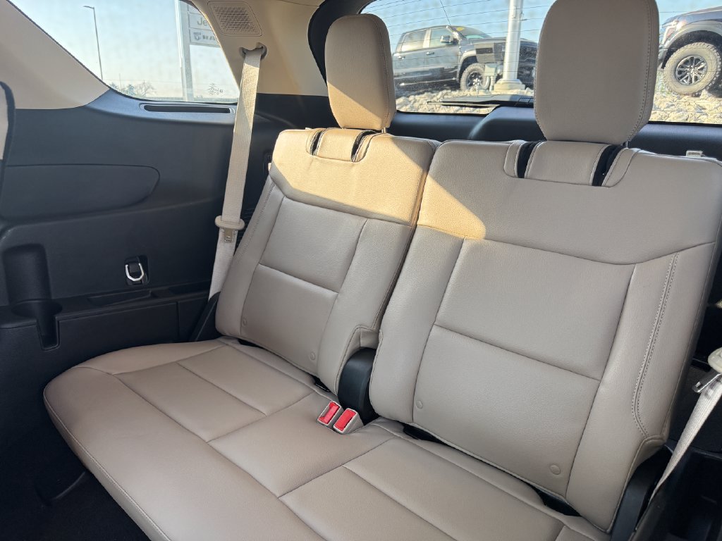 Certified 2023 Ford Explorer Limited w/ Limited Technology Package AWD/4WD image 40