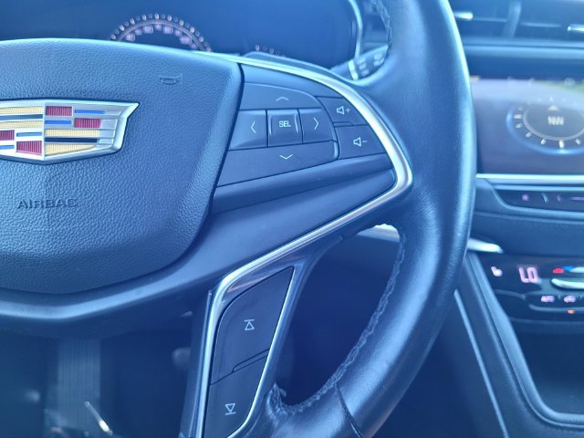 Used 2018 Cadillac XT5 Luxury w/ Driver Awareness Package FWD image 23