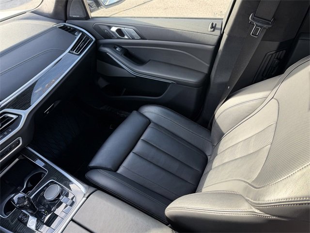 Used 2022 BMW X7 M50i w/ Cold Weather Package image 22