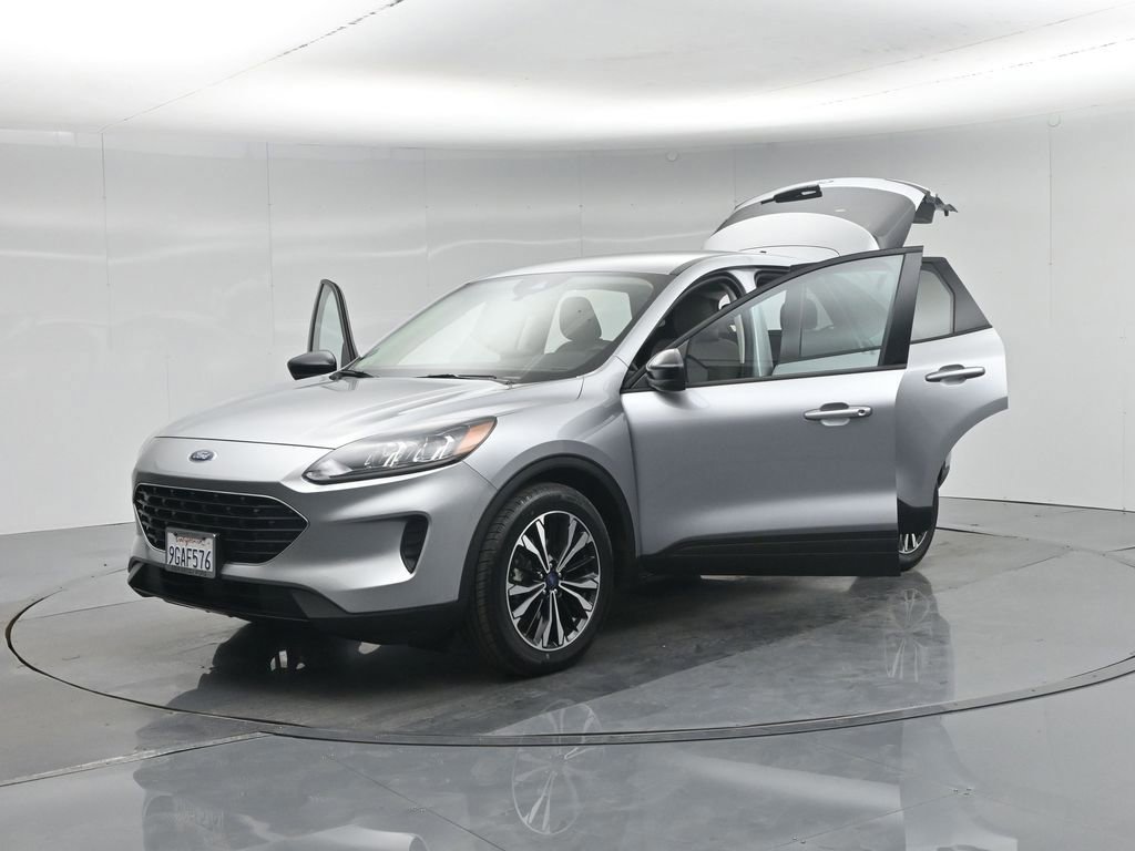 Certified 2022 Ford Escape SE w/ SE Sport Appearance Package image 54