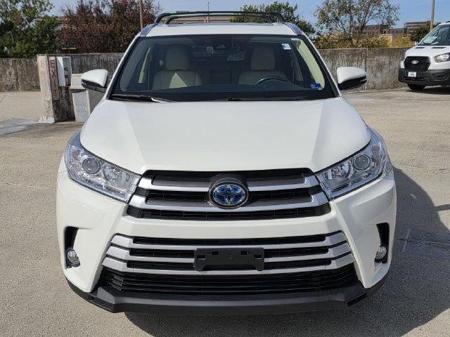 Used 2018 Toyota Highlander XLE AWD/4WD image 2