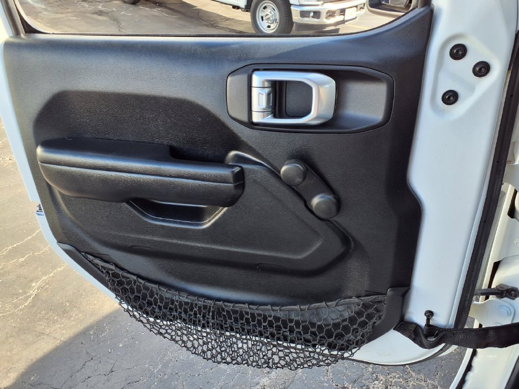 Used 2018 Jeep Wrangler Unlimited Sport AWD/4WD image 21