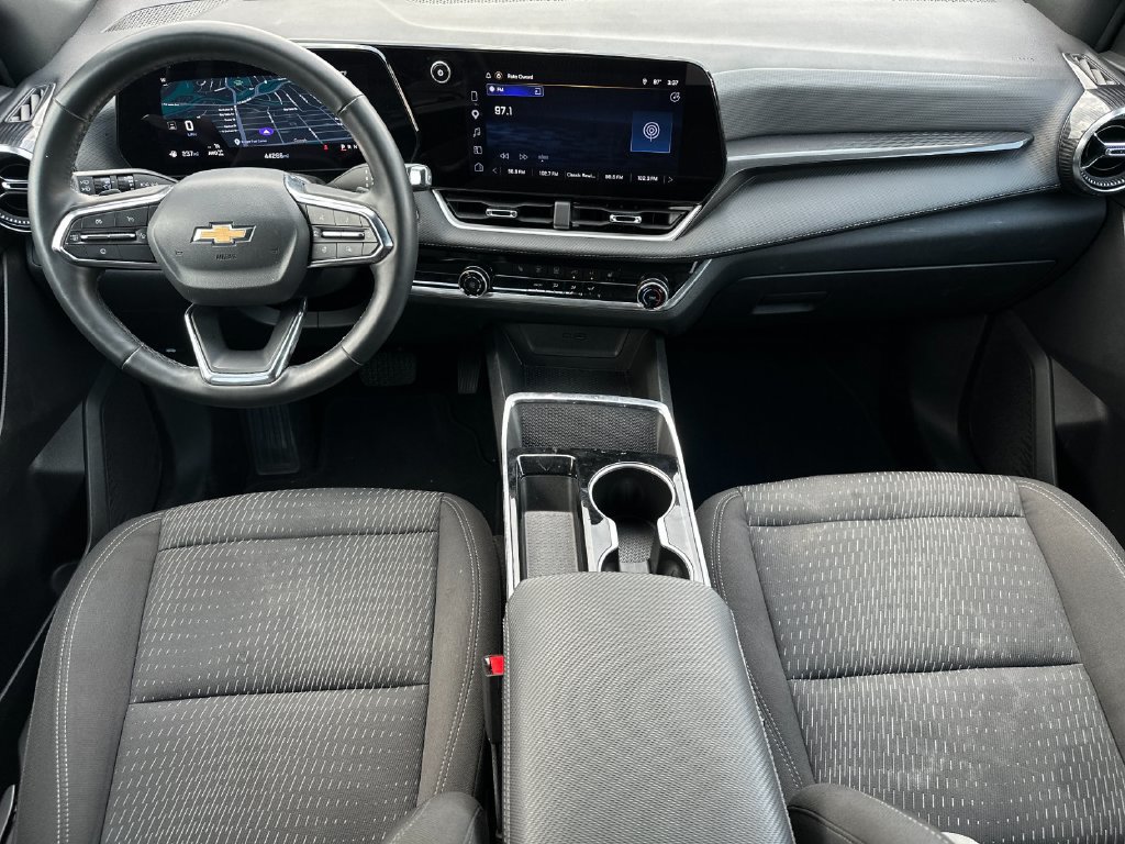 Used 2025 Chevrolet Equinox LT AWD/4WD image 12
