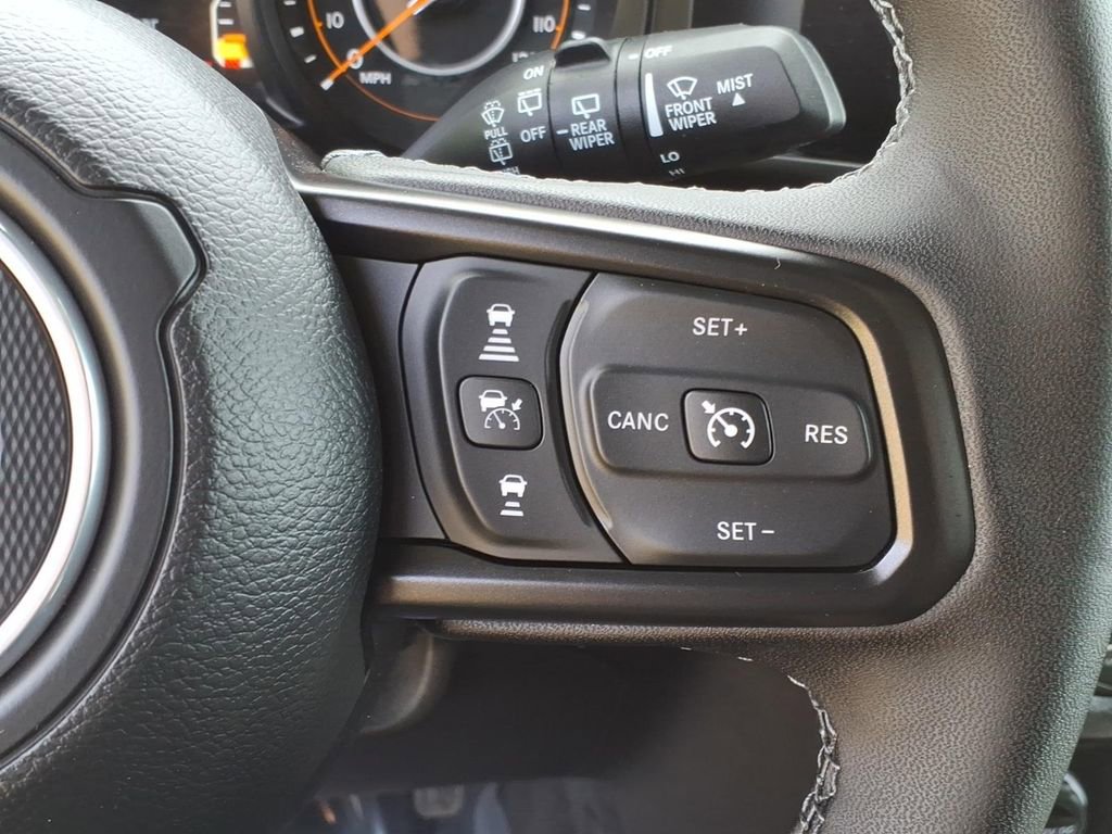 Used 2025 Jeep Wrangler Sport AWD/4WD image 27