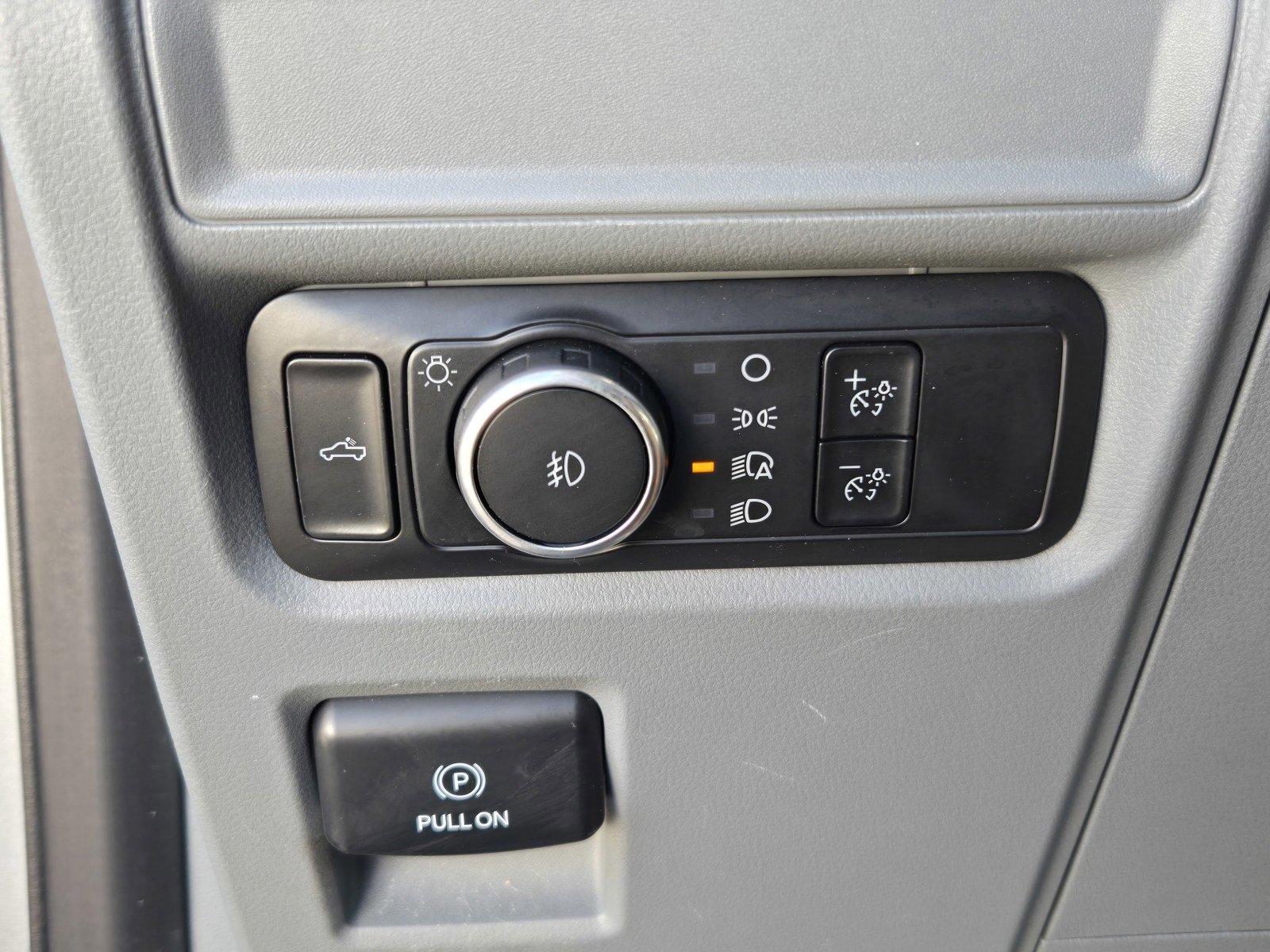 Certified 2023 Ford F150 XLT image 28