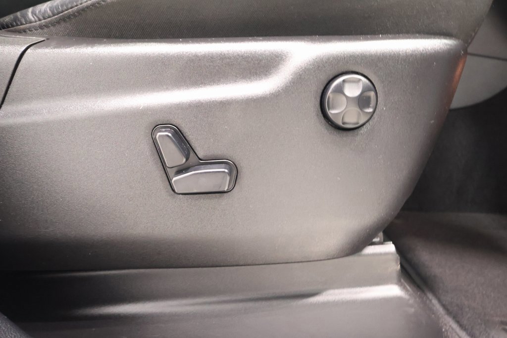 Used 2020 Jeep Grand Cherokee Limited image 25