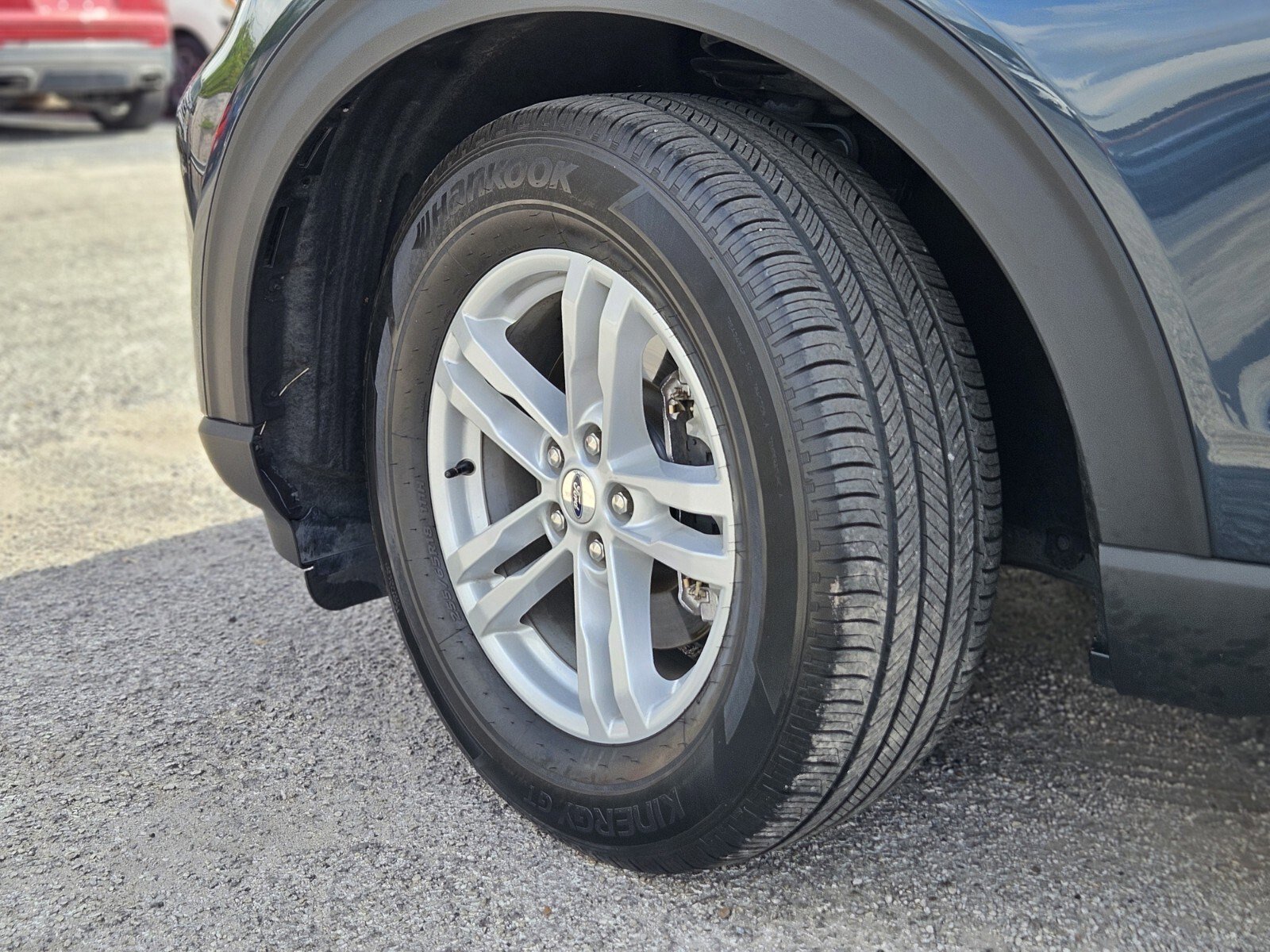 Certified 2024 Ford Explorer XLT image 34