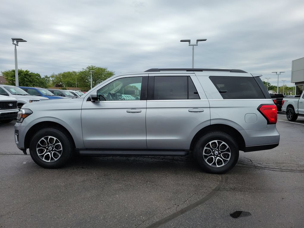 Certified 2024 Ford Expedition XLT AWD/4WD image 7