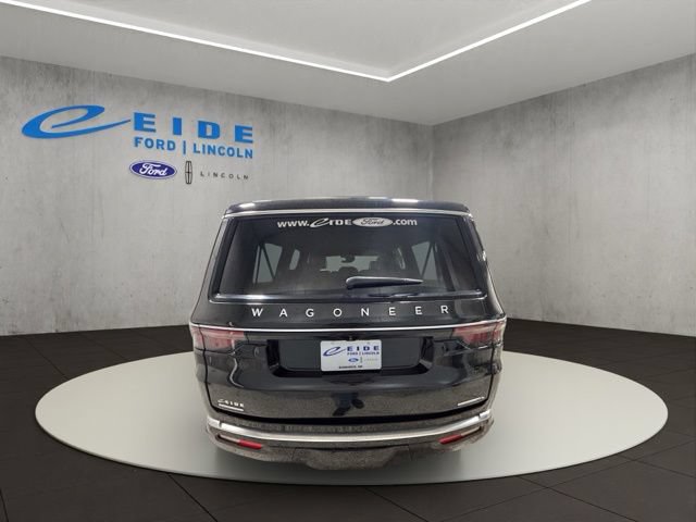 Used 2023 Jeep Wagoneer L Series II AWD/4WD image 9