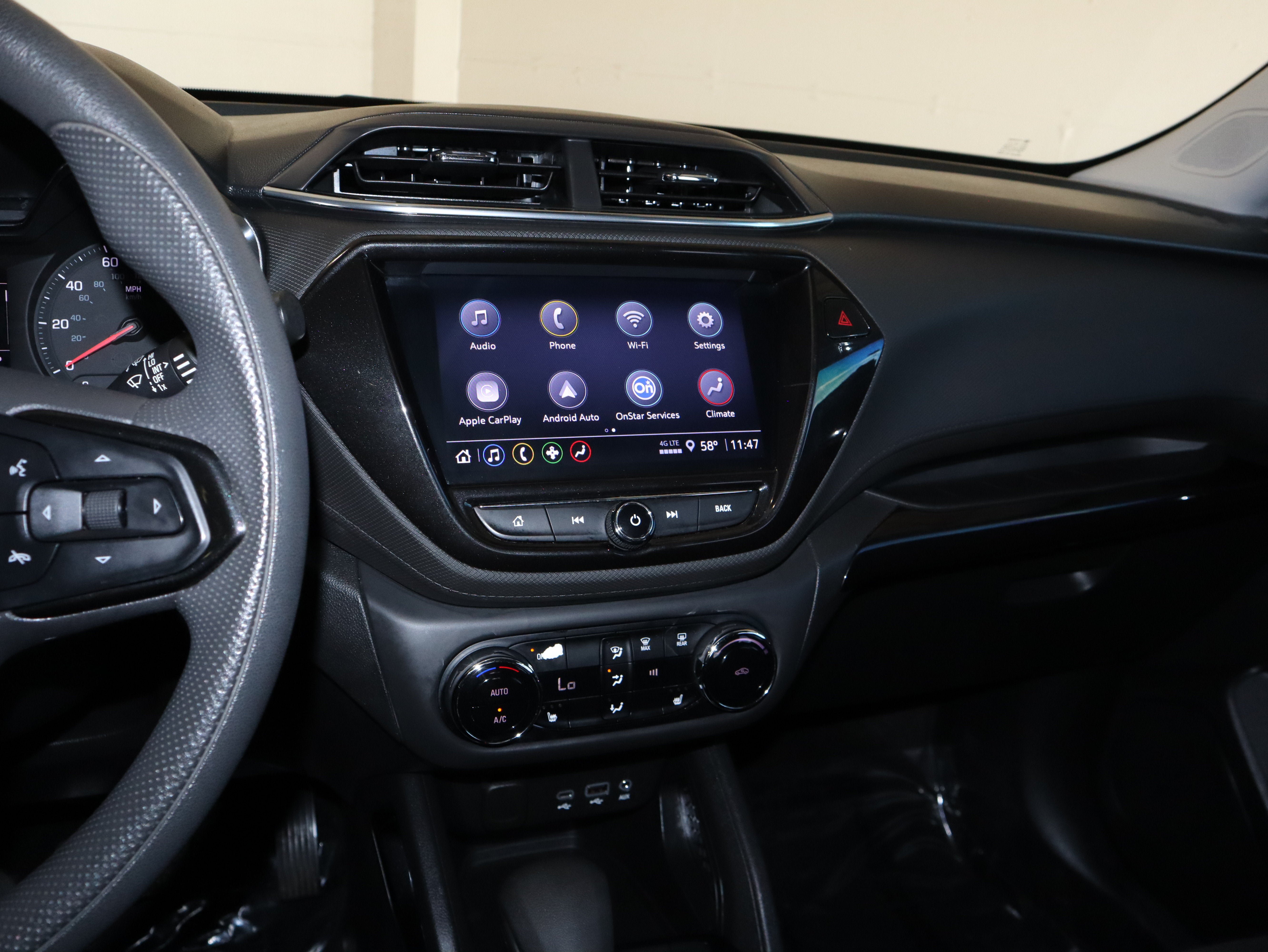 Used 2022 Chevrolet TrailBlazer LT w/ Convenience Package FWD image 26