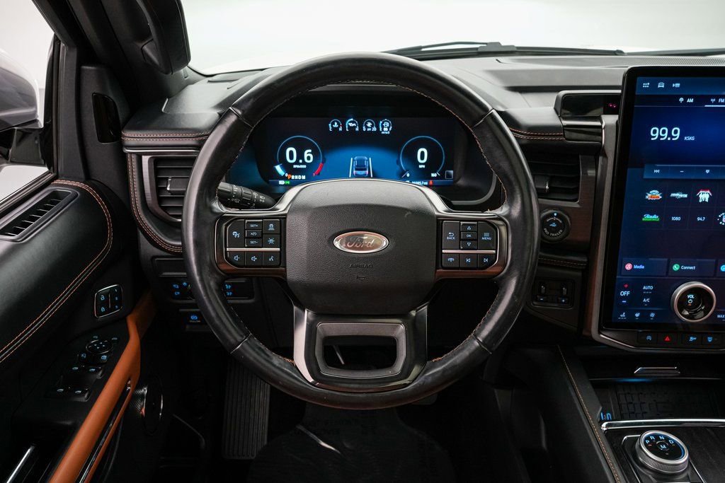 Certified 2022 Ford Expedition Platinum image 13