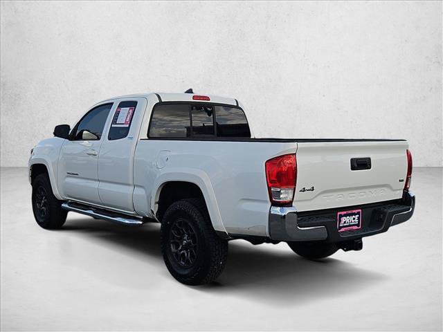 Used 2017 Toyota Tacoma SR5 w/ Tow Package AWD/4WD image 8