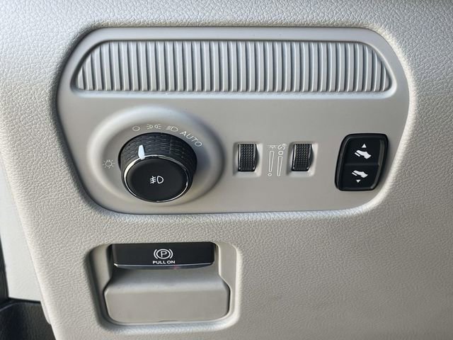 Used 2022 Jeep Wagoneer Series II AWD/4WD image 15
