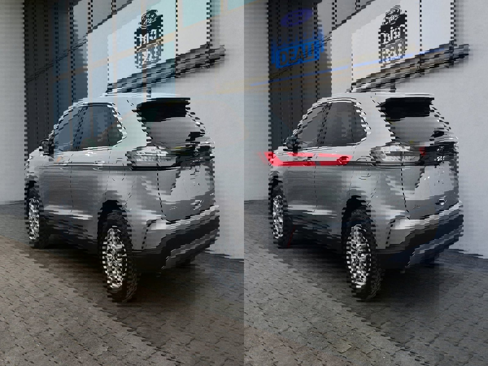 Certified 2022 Ford Edge SEL w/ Convenience Package image 3