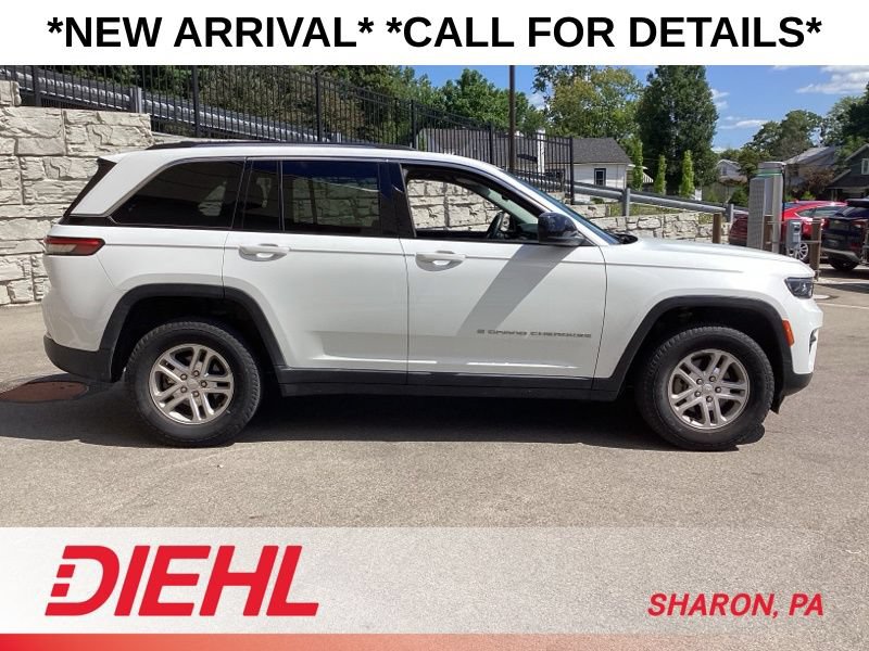 Used 2022 Jeep Grand Cherokee Laredo w/ Luxury Tech Group I AWD/4WD image 8