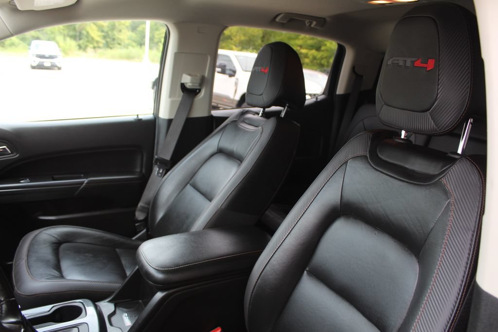 Used 2022 GMC Canyon AT4 AWD/4WD image 16