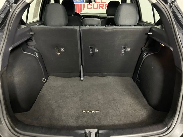 Used 2020 Nissan Kicks S image 11