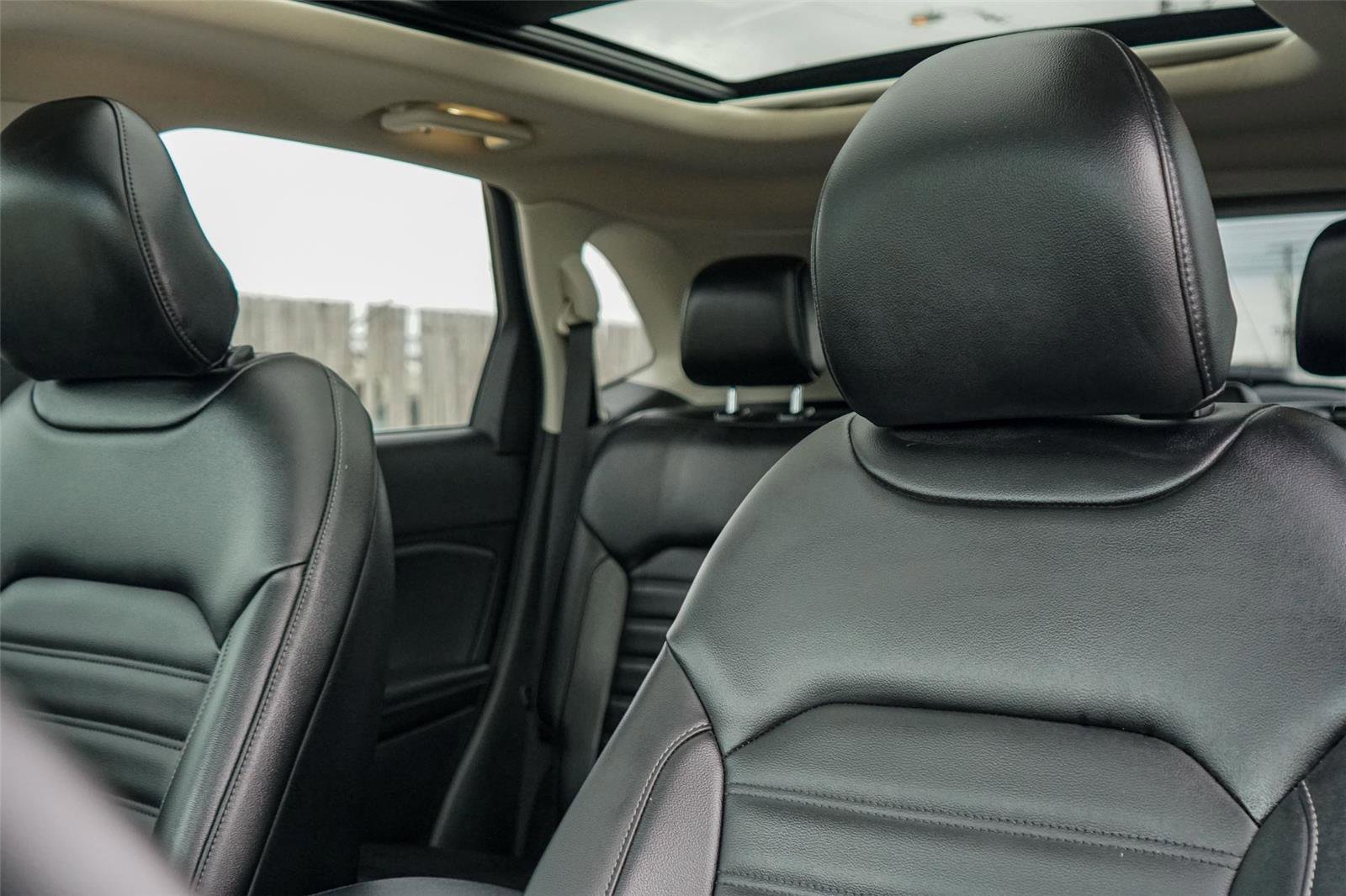 Certified 2019 Ford Edge SEL w/ Equipment Group 201A image 10