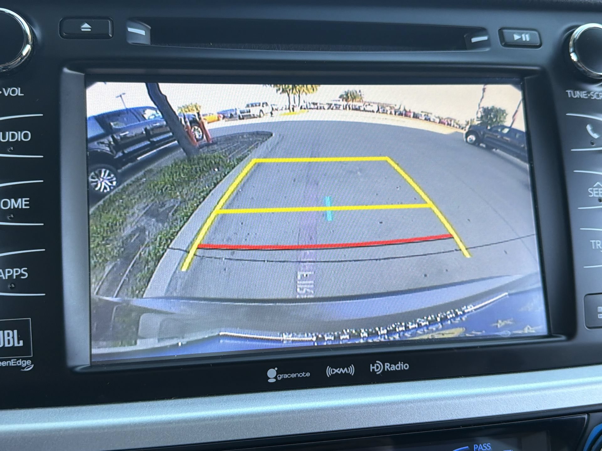 Used 2019 Toyota Highlander Limited FWD image 17