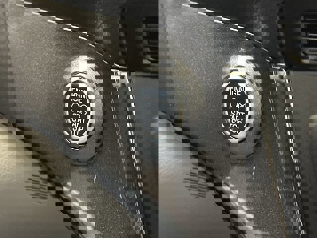 Certified 2018 Ford Escape Titanium w/ Ford Safe & Smart Package image 27