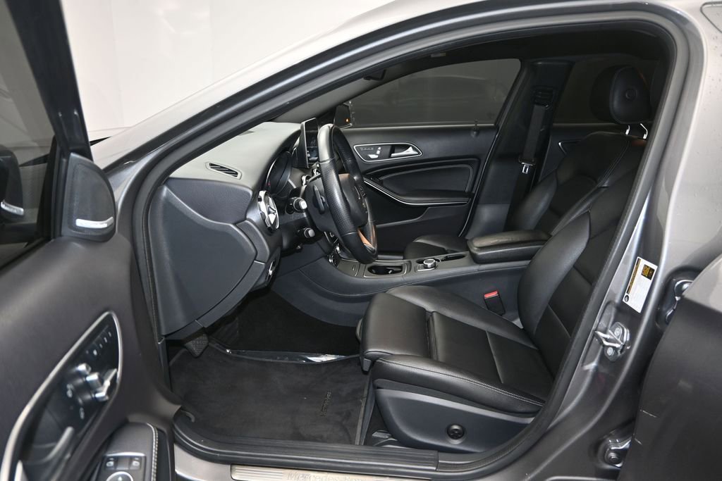 Used 2020 Mercedes-Benz GLA 250 4MATIC image 13