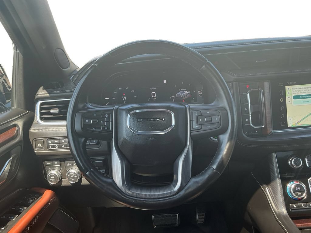 Used 2023 GMC Yukon XL Denali Ultimate AWD/4WD image 18