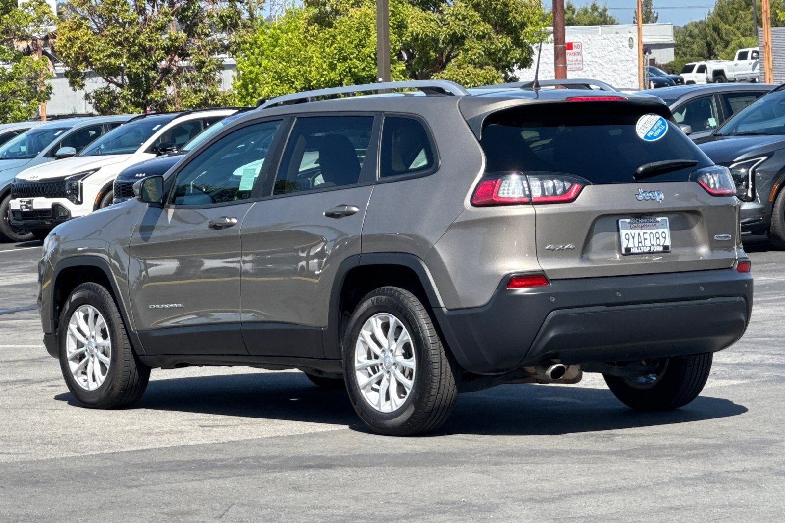 Used 2020 Jeep Cherokee Latitude AWD/4WD image 9