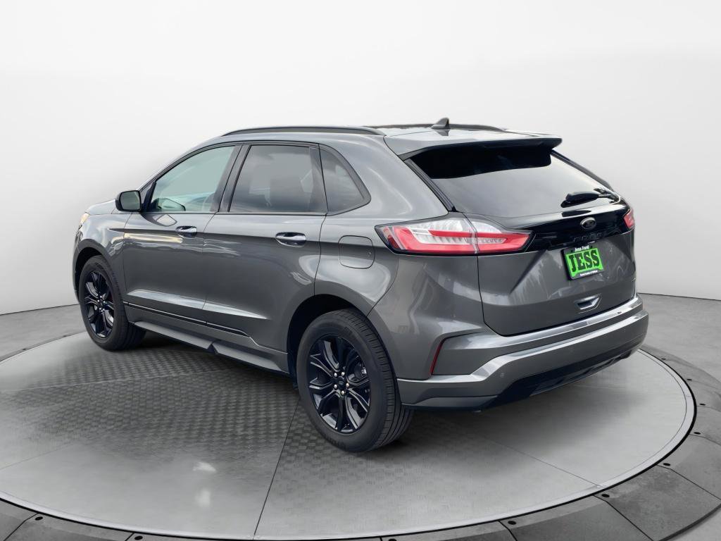 Certified 2022 Ford Edge SE w/ Black Appearance Package AWD/4WD image 4